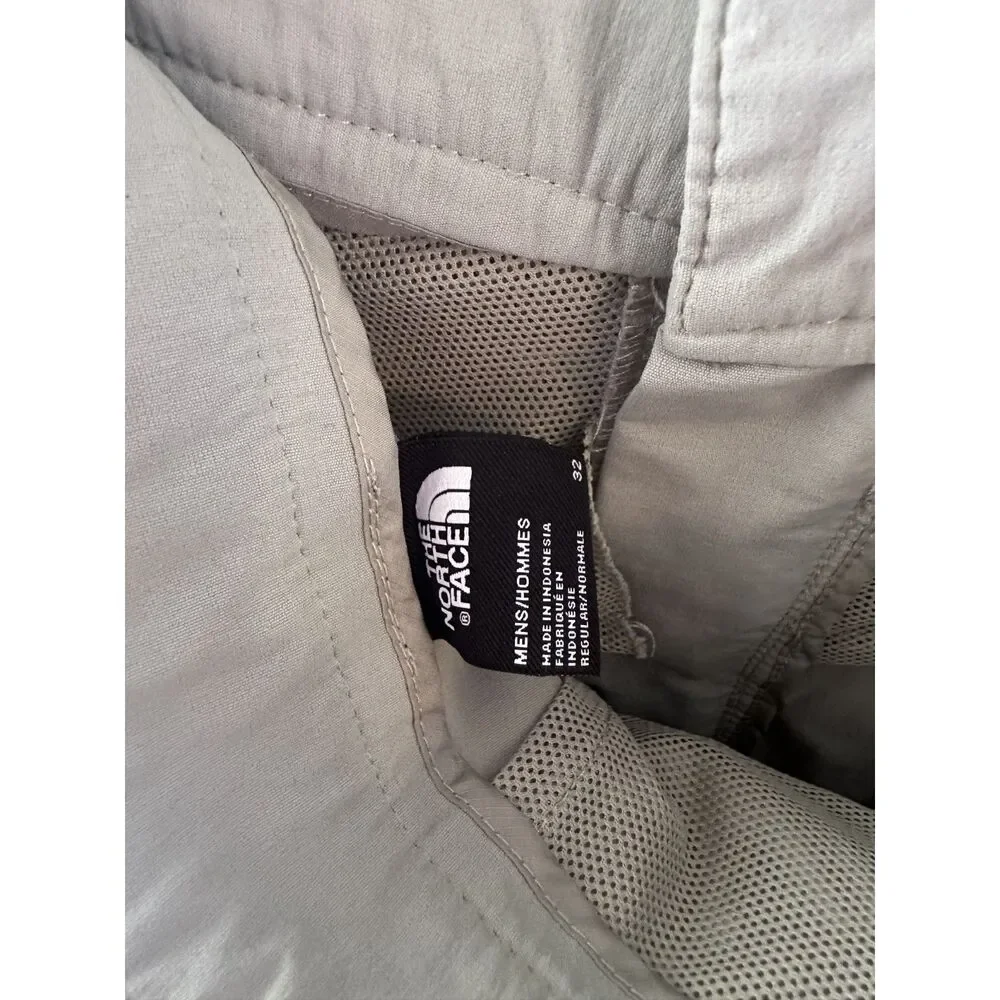 The North Face Men's Sage Green Outdoor Hiking Shorts Size 32